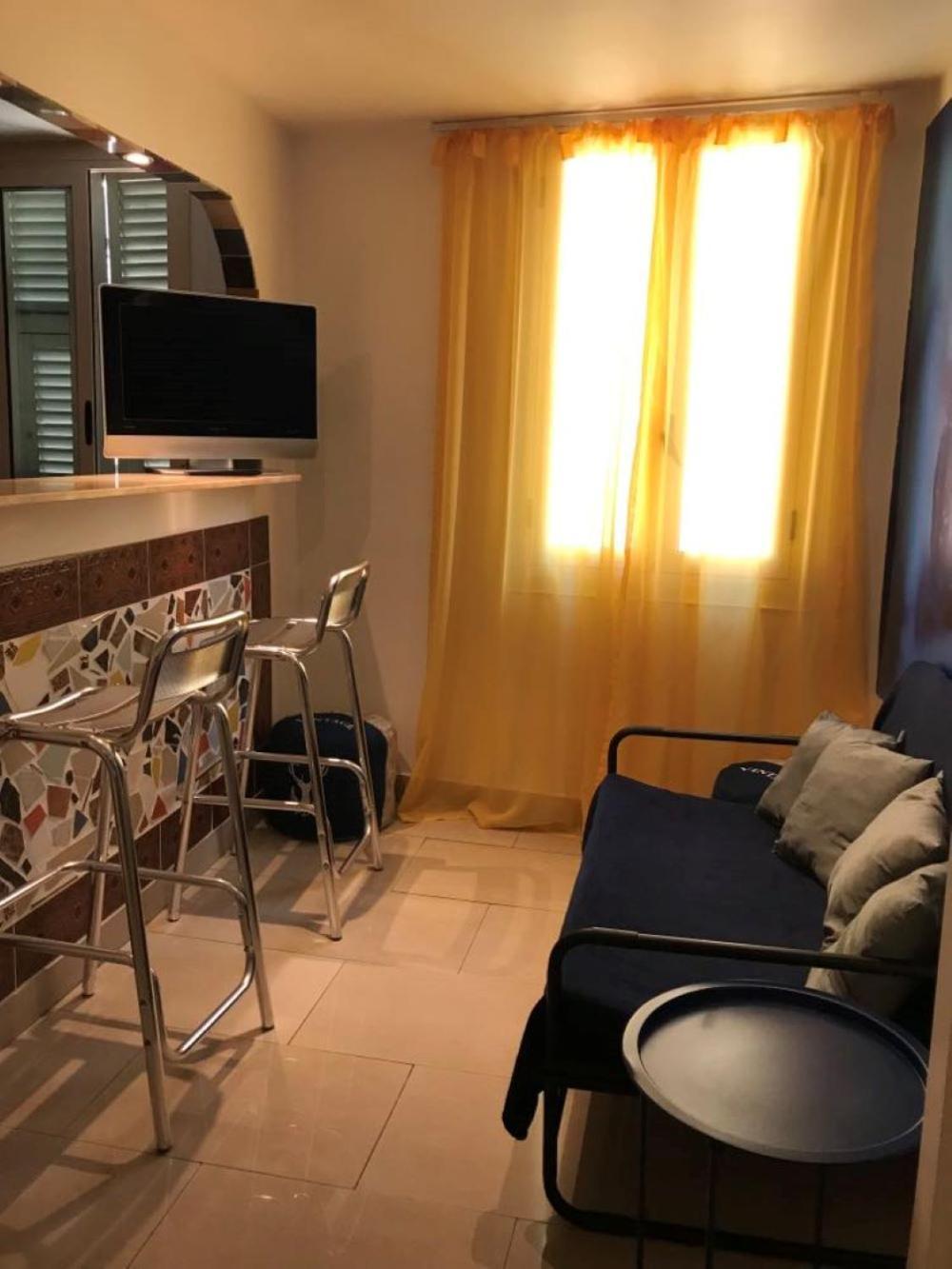Summer Studio, 4 Persons, Mobile Ac, Old Town Apartment *